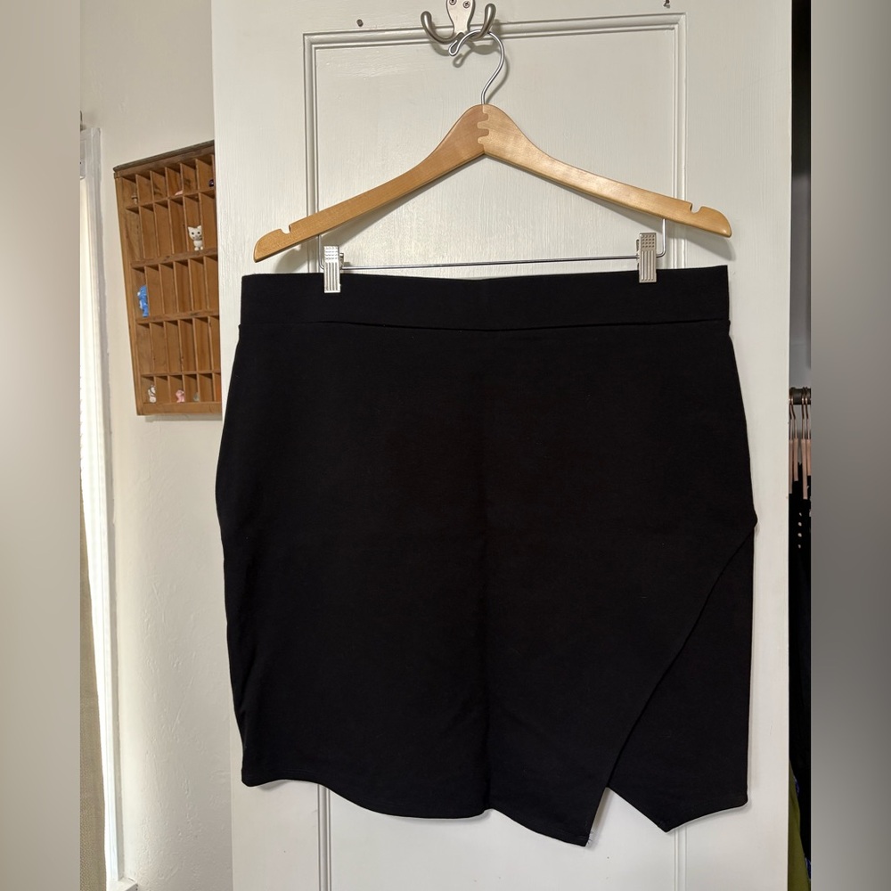 Forever 21 Black Mini Skirt